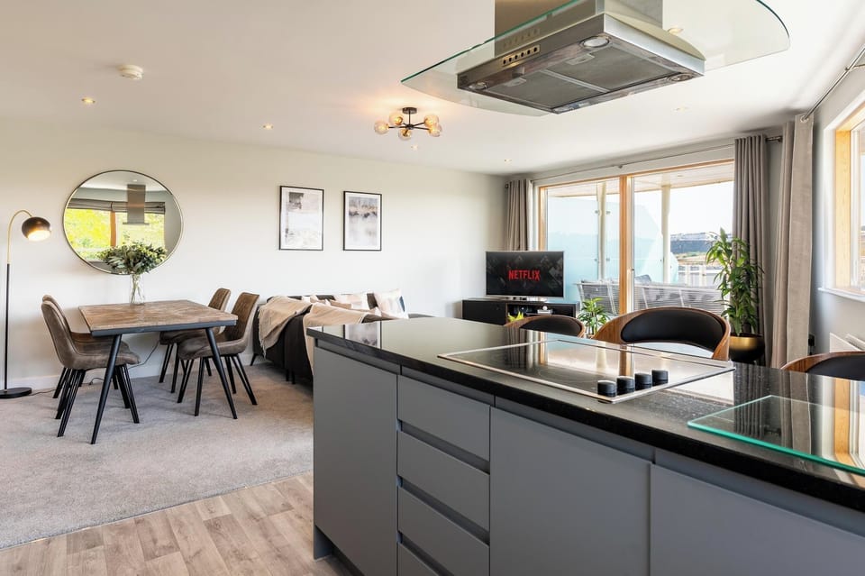 Penthouse, 2 Bedrooms, Park View | 1 bedroom, premium bedding, in-room safe, individually decorated
