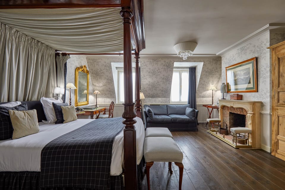 Junior Suite, 1 Bedroom, Jetted Tub | Egyptian cotton sheets, premium bedding, down comforters, minibar