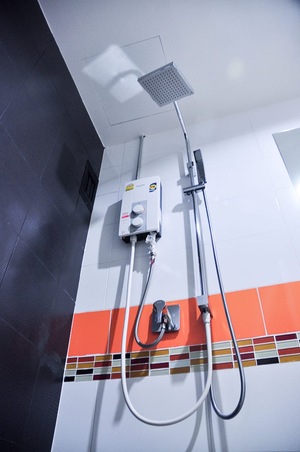 Superior Room | Bathroom | Shower, free toiletries, towels, soap