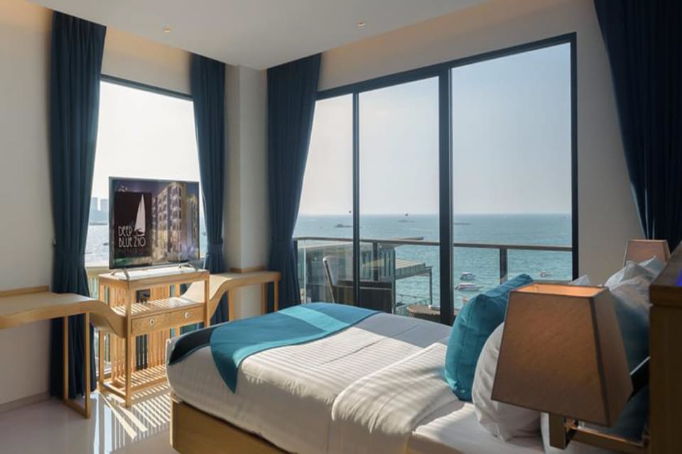 Deluxe Ocean View, Balcony | In-room safe, desk, free WiFi