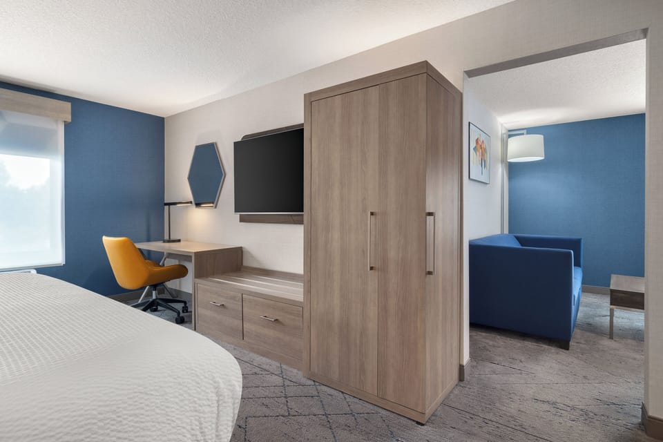 In-room safe, desk, laptop workspace, iron/ironing board