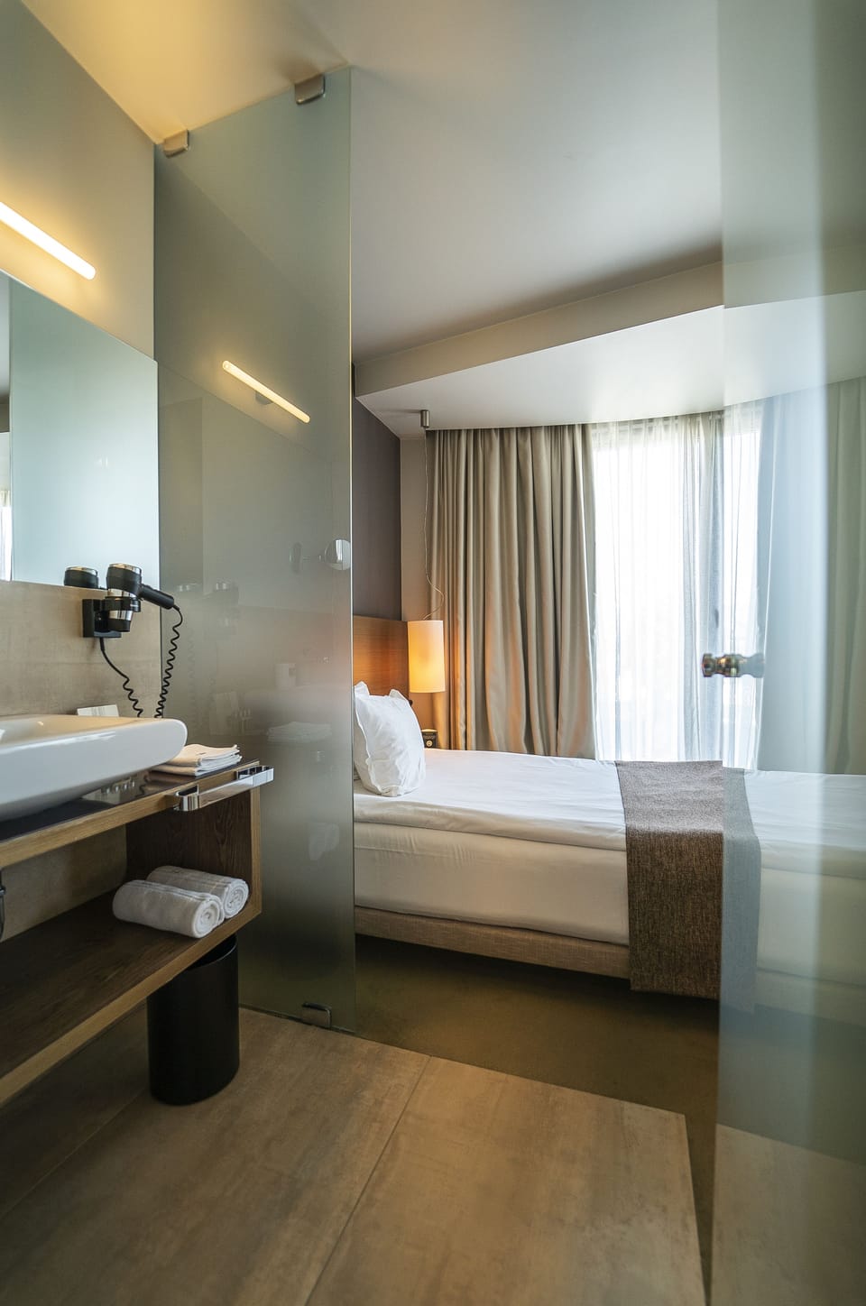 Standard Single Room (Free Safe, Free Fitness & Sauna) | Down comforters, minibar, in-room safe, individually decorated