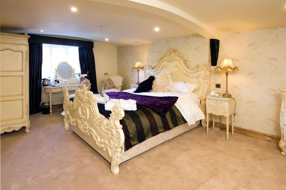 Superior Double Room | Iron/ironing board, free WiFi
