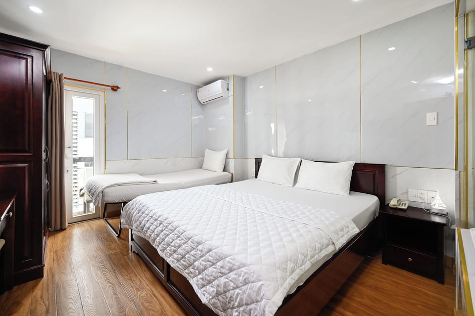 Deluxe Triple Room | Desk, soundproofing, free WiFi, bed sheets