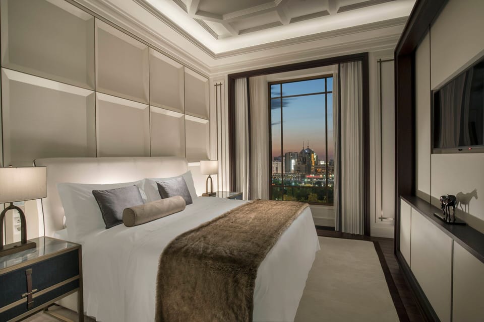 Suite, 1 Bedroom, Balcony | 1 bedroom, Frette Italian sheets, premium bedding, down comforters