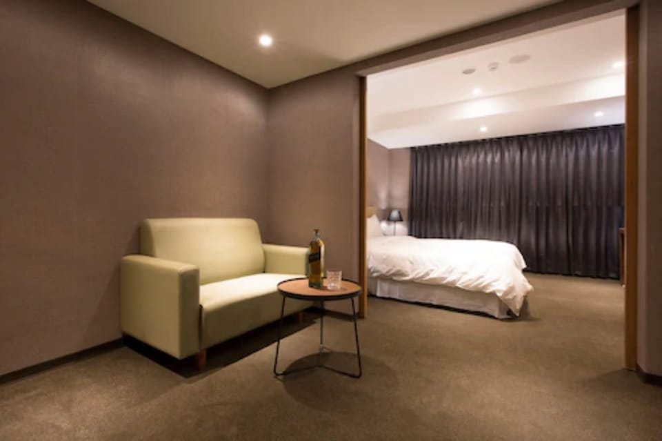 Deluxe Double Room | Premium bedding, individually decorated, individually furnished, desk