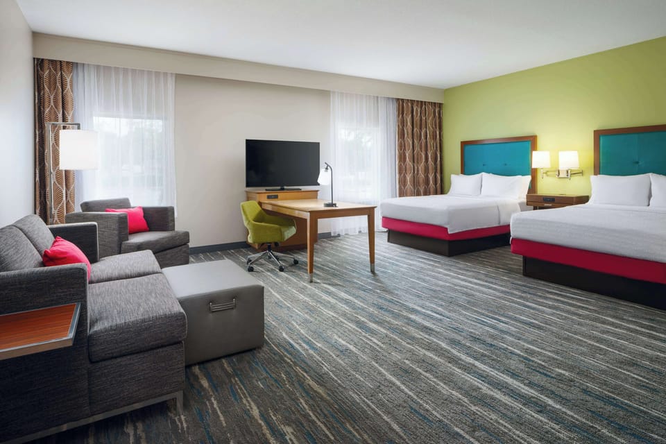 In-room safe, cribs (free), WiFi (free), bed sheets