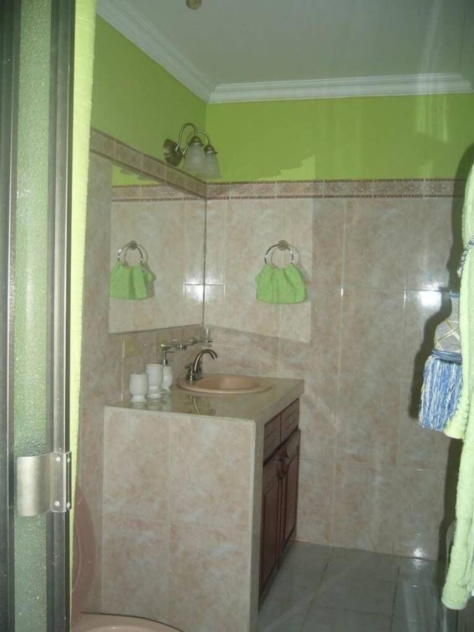 Junior Suite, 1 Double Bed | Bathroom | Free toiletries, hair dryer, towels