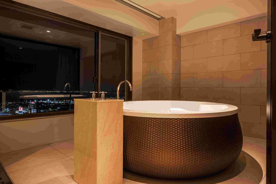 Separate tub and shower, deep soaking tub, rainfall showerhead