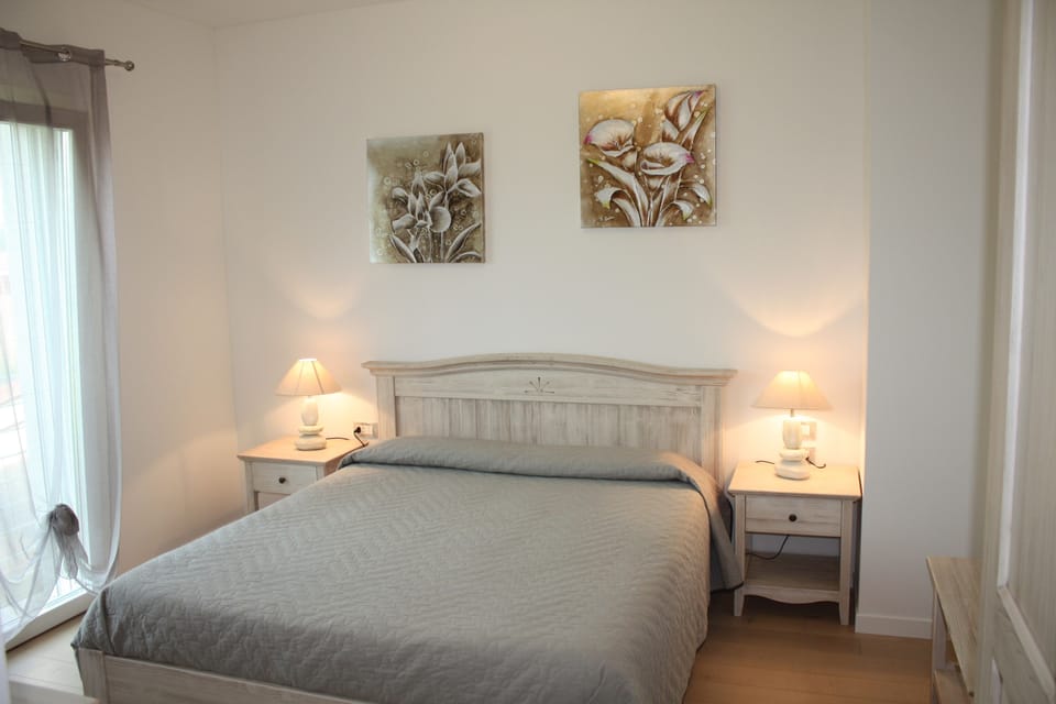Classic Double Room, 1 Double Bed, Private Bathroom, Garden View | In-room safe, blackout drapes, free WiFi, bed sheets