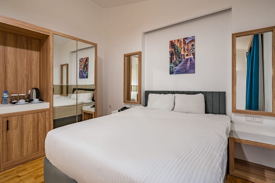 Standard Double or Twin Room | Premium bedding, minibar, in-room safe, desk