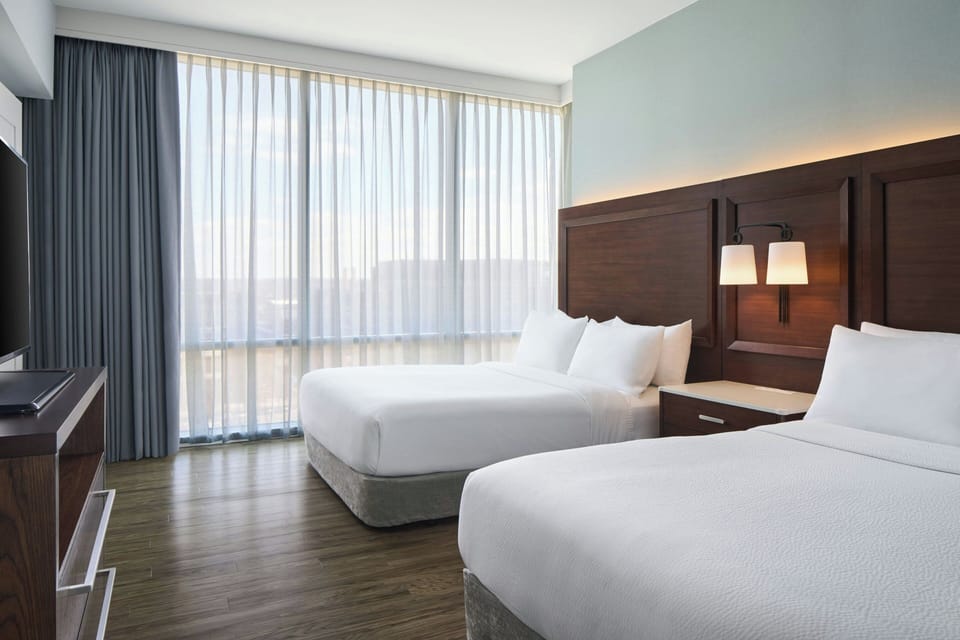 Suite, 1 Bedroom | Premium bedding, in-room safe, desk, blackout drapes