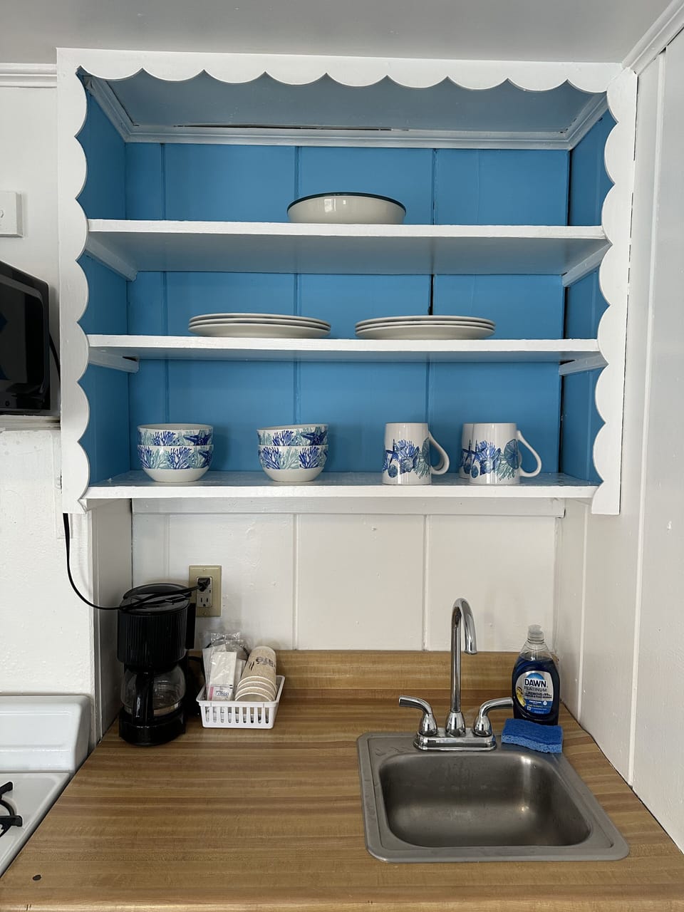Apartment, 1 Bedroom | Private kitchen | Fridge, microwave, coffee/tea maker