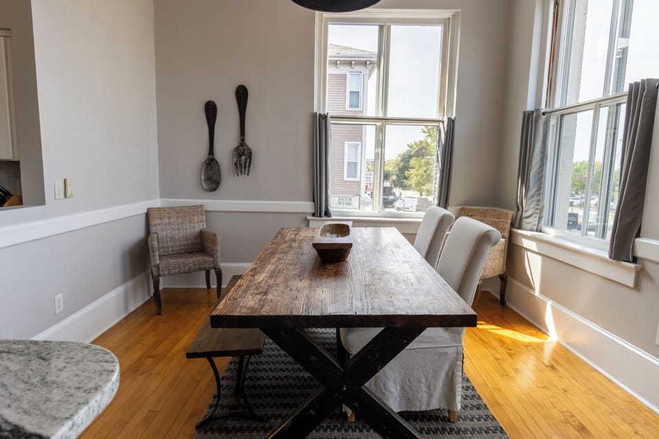 Luxury Loft, 2 Bedrooms, Balcony, Harbor View | Living area | LED TV