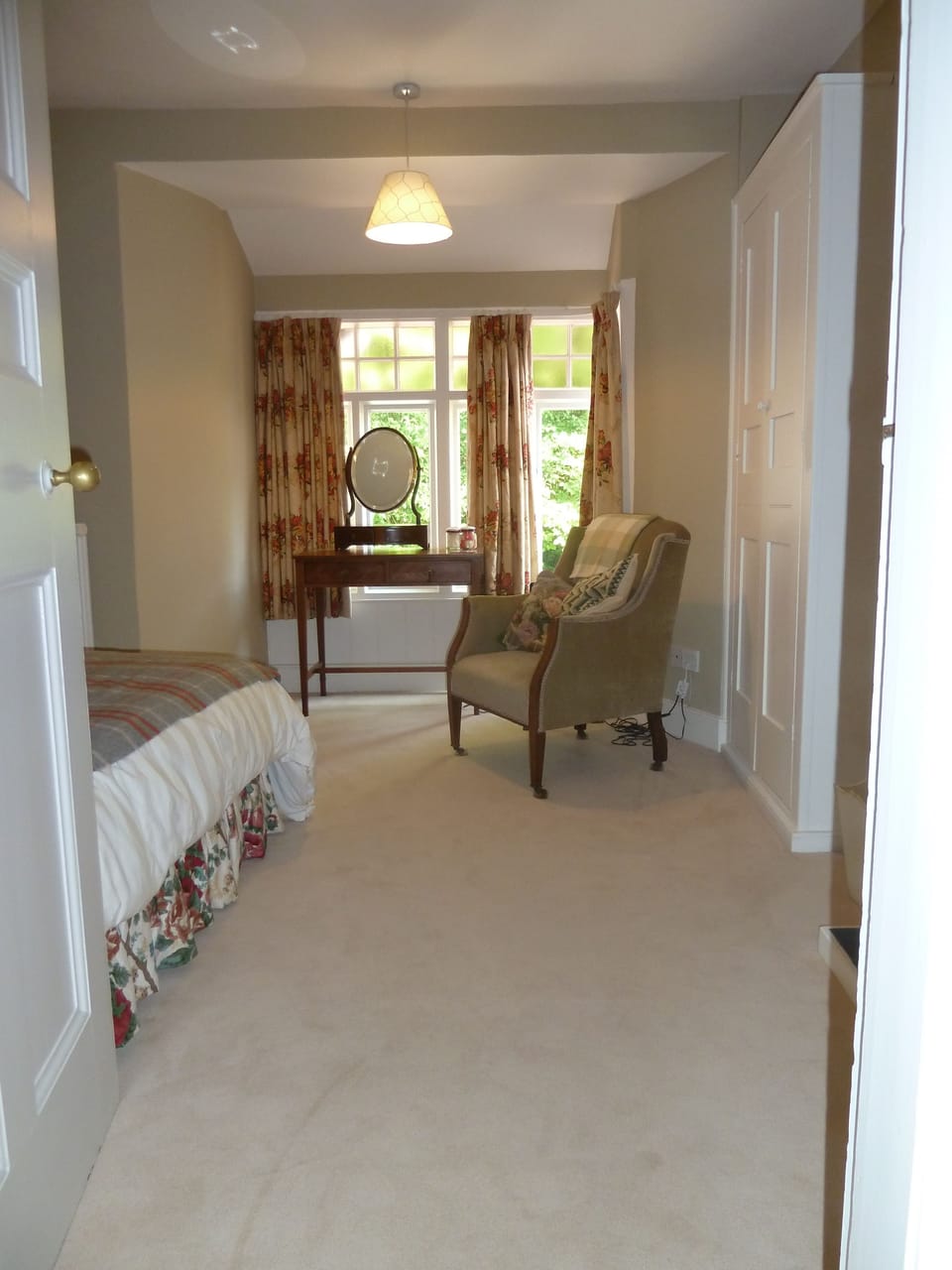 Luxury Double Room (Own Bathroom, Hall View) | Premium bedding, desk, WiFi (free), bed sheets