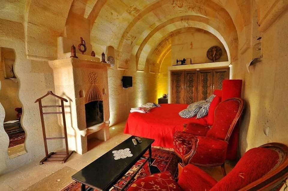 Honeymoon Double Room | Premium bedding, minibar, in-room safe, free WiFi