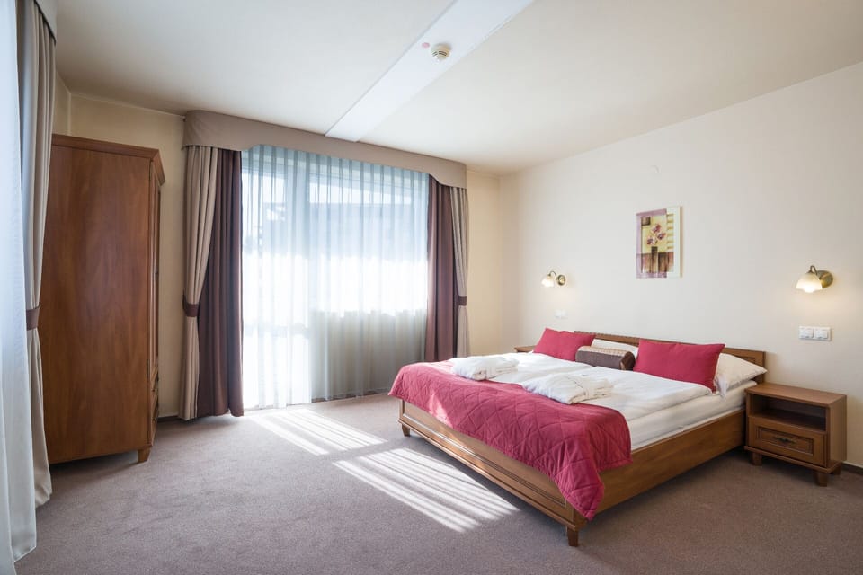 Minibar, in-room safe, desk, blackout drapes