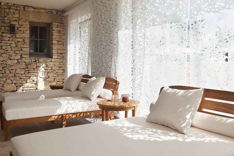 Outdoor treatment areas, sauna, Turkish bath, body treatments