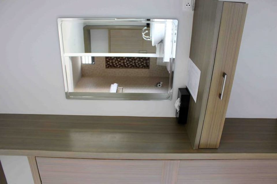 Superior Villa | Bathroom | Shower, free toiletries, hair dryer, bathrobes