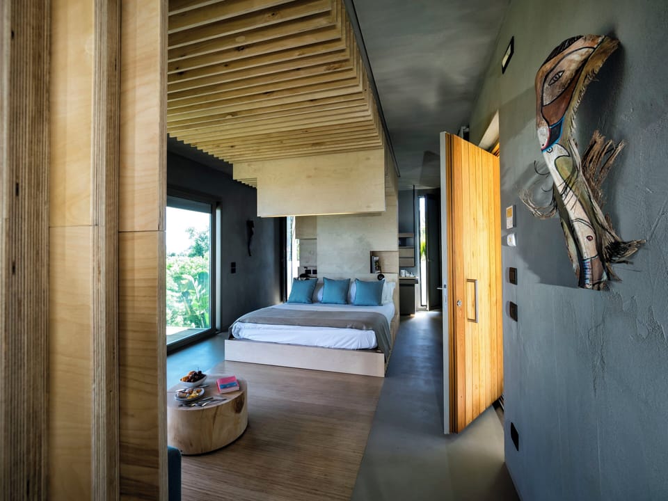 Bungalow, 1 Queen Bed (2 pax) | Minibar, in-room safe, soundproofing, free WiFi
