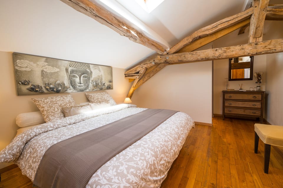 Double Room, 1 Bedroom (Puisseguin) | Premium bedding, individually decorated, free WiFi