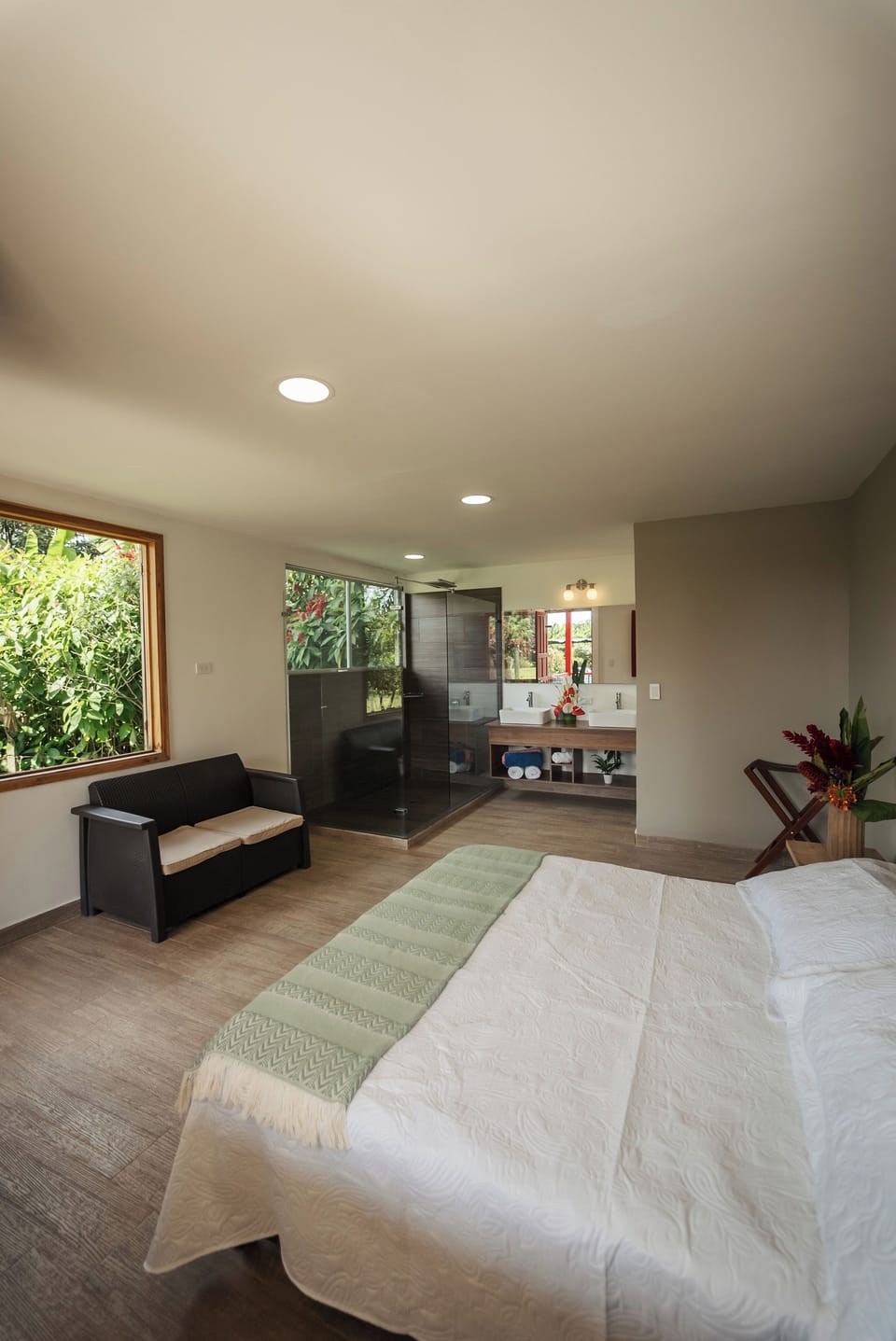 Double Room | In-room safe, free cribs/infant beds, free WiFi, wheelchair access