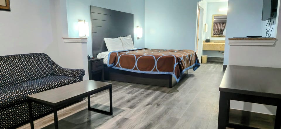 Standard Room, 1 King Bed | Free WiFi