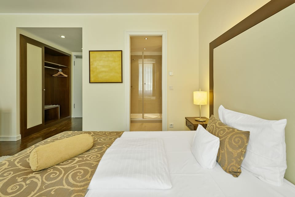Minibar, in-room safe, desk, blackout drapes