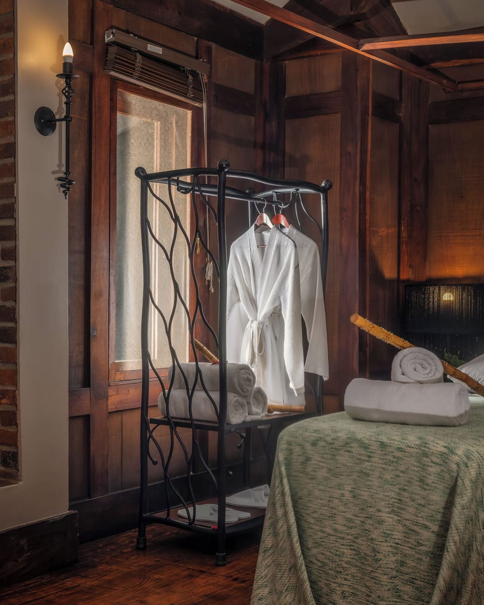 Body treatments, hot stone massages, 2 treatment rooms, massages