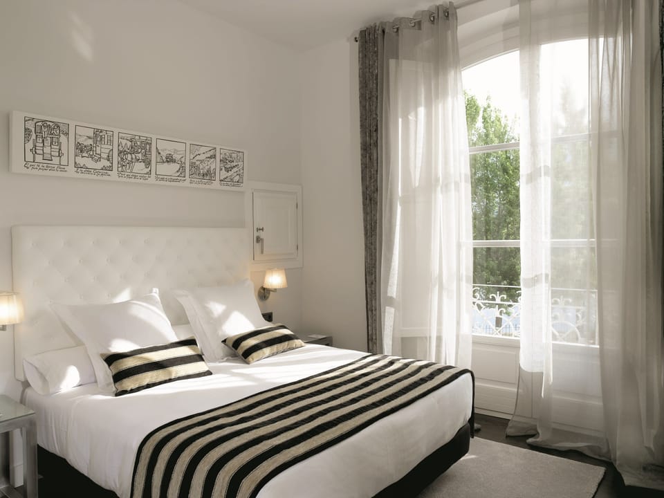 Classical Room | Premium bedding, minibar, in-room safe, individually decorated