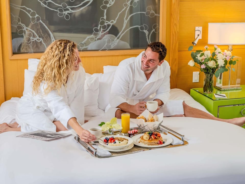 Luxury Room, 1 King Bed (Hollywood Hills View) | Premium bedding, down comforters, minibar, in-room safe