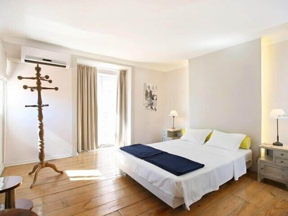 In-room safe, iron/ironing board, free WiFi, bed sheets