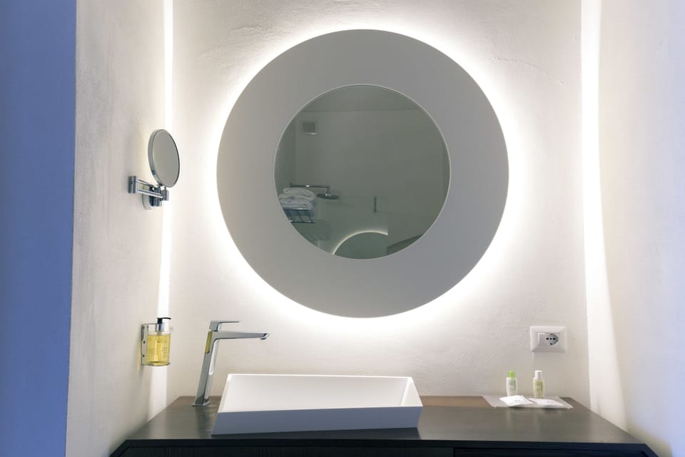 Camera Deluxe con Balcone o Finestre Vista Mare, al Primo o Terzo Piano | Bathroom sink