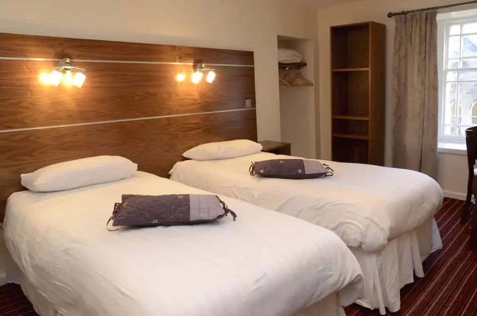 Twin Room | Free WiFi, bed sheets