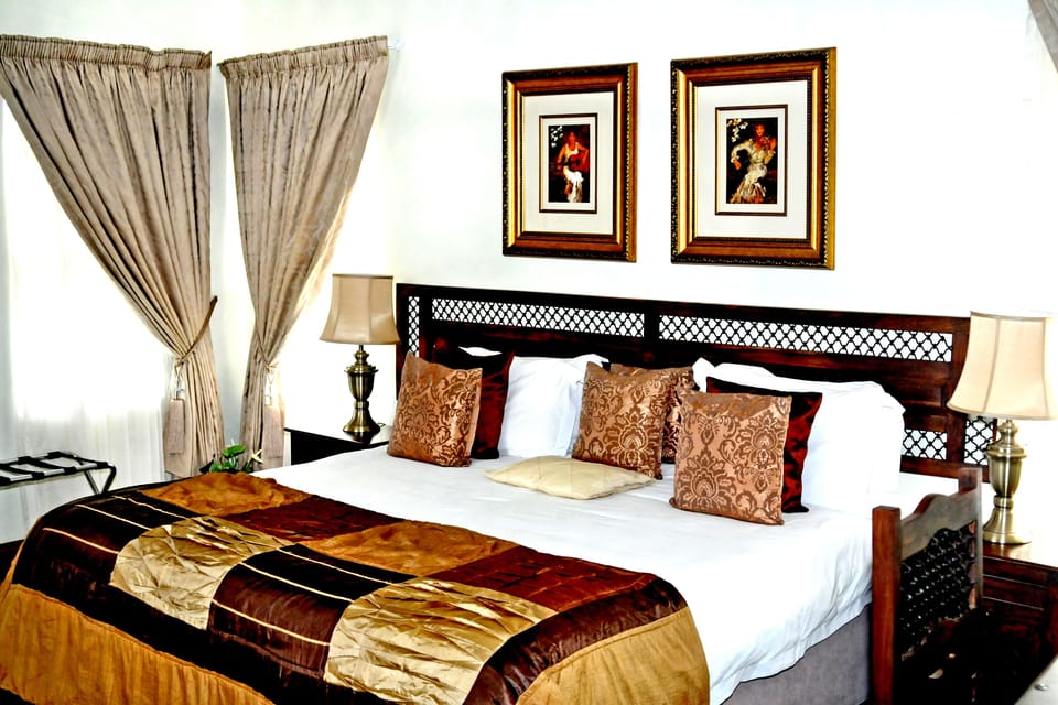 Standard Suite, 1 Bedroom | In-room safe, desk, free WiFi