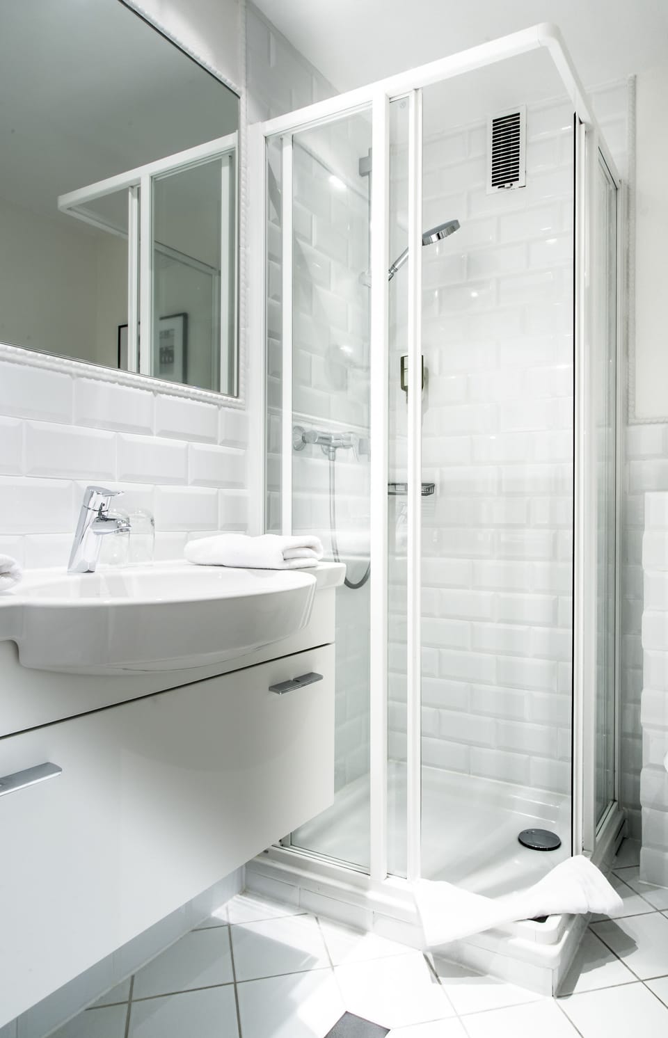 Double Room "Landhaus" | Bathroom | Hair dryer, bathrobes, towels