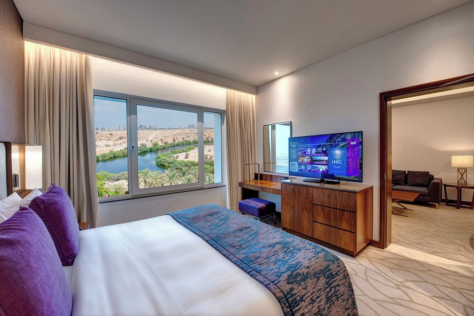 Suite, 1 Bedroom, Accessible, Garden View (Club Lounge Access) | 1 bedroom, down comforters, memory foam beds, minibar