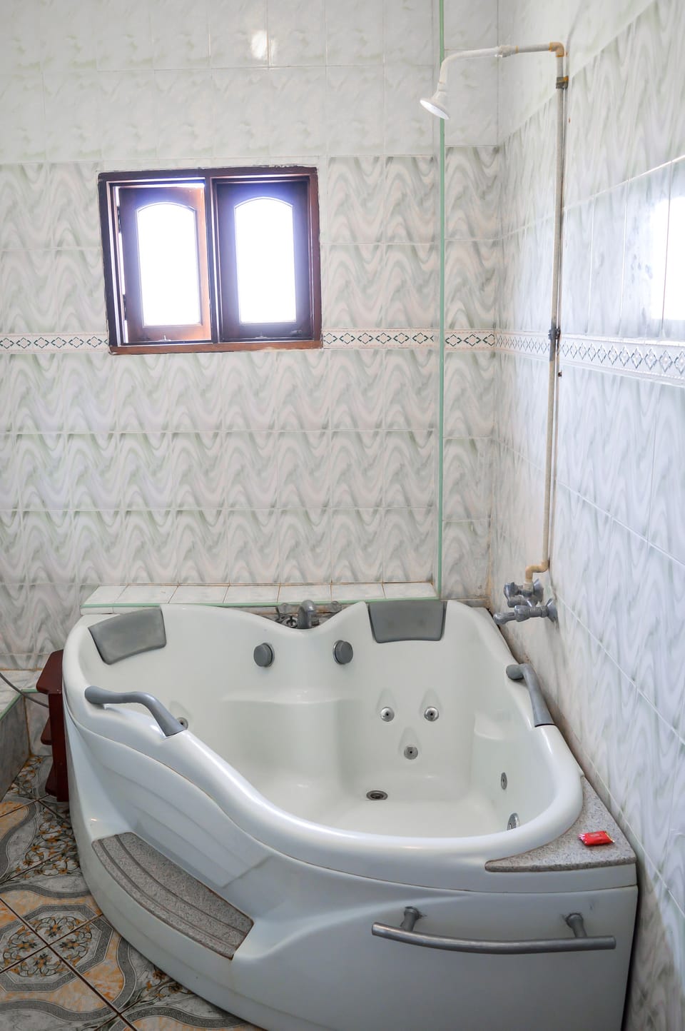 Deluxe Double Room | Jetted tub