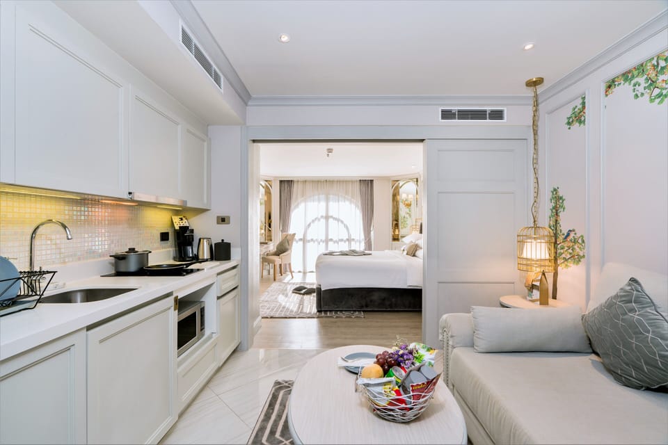 The Living Suite | Private kitchenette | Fridge, microwave