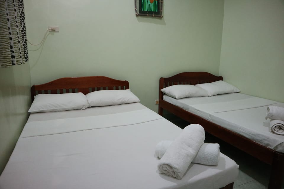 Standard Room | Desk, iron/ironing board (on request), rollaway beds (surcharge)