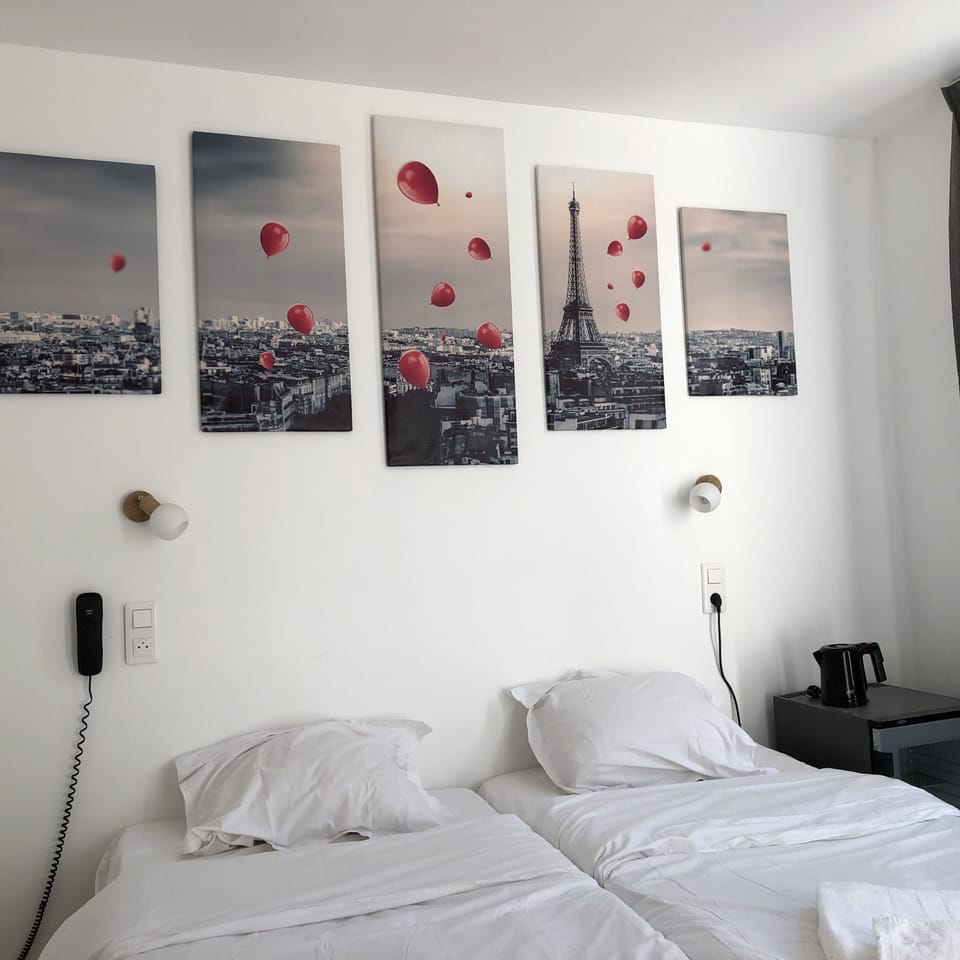 Twin Room | Minibar, in-room safe, soundproofing, free WiFi