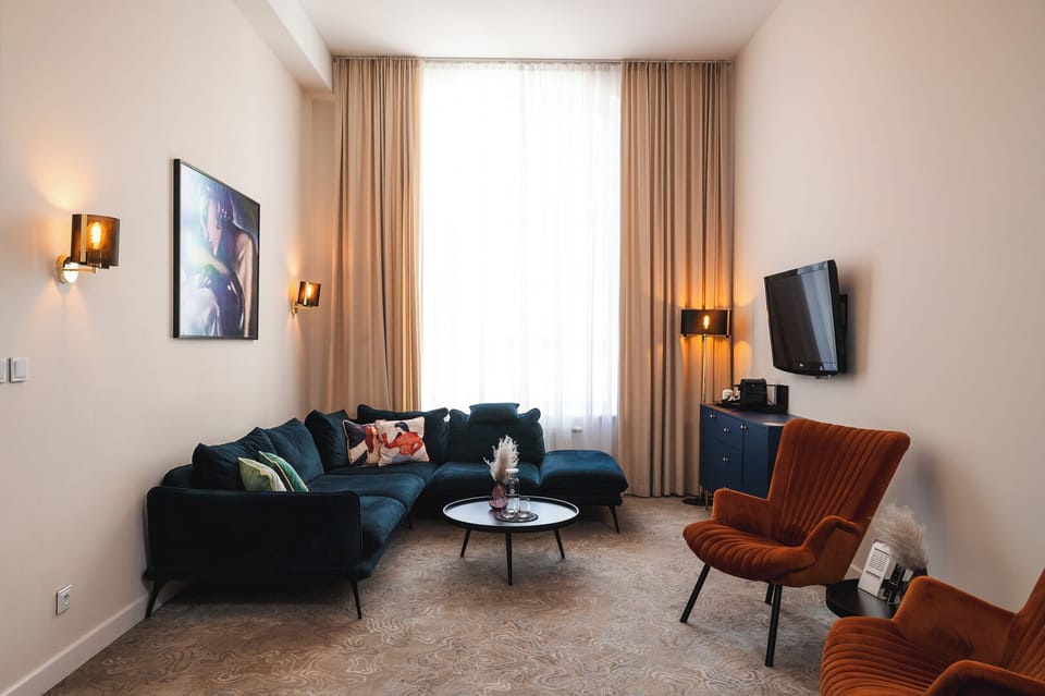 Comfort Apartment | Desk, laptop workspace, iron/ironing board (on request), cribs (free)