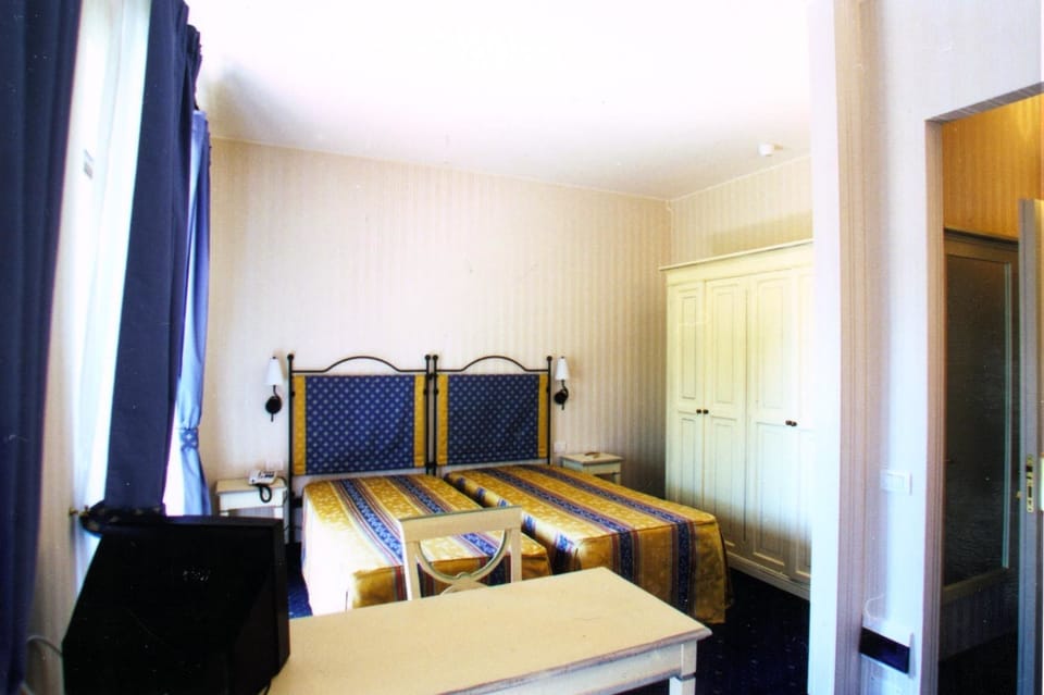 In-room safe, desk, cribs (surcharge), WiFi (free)