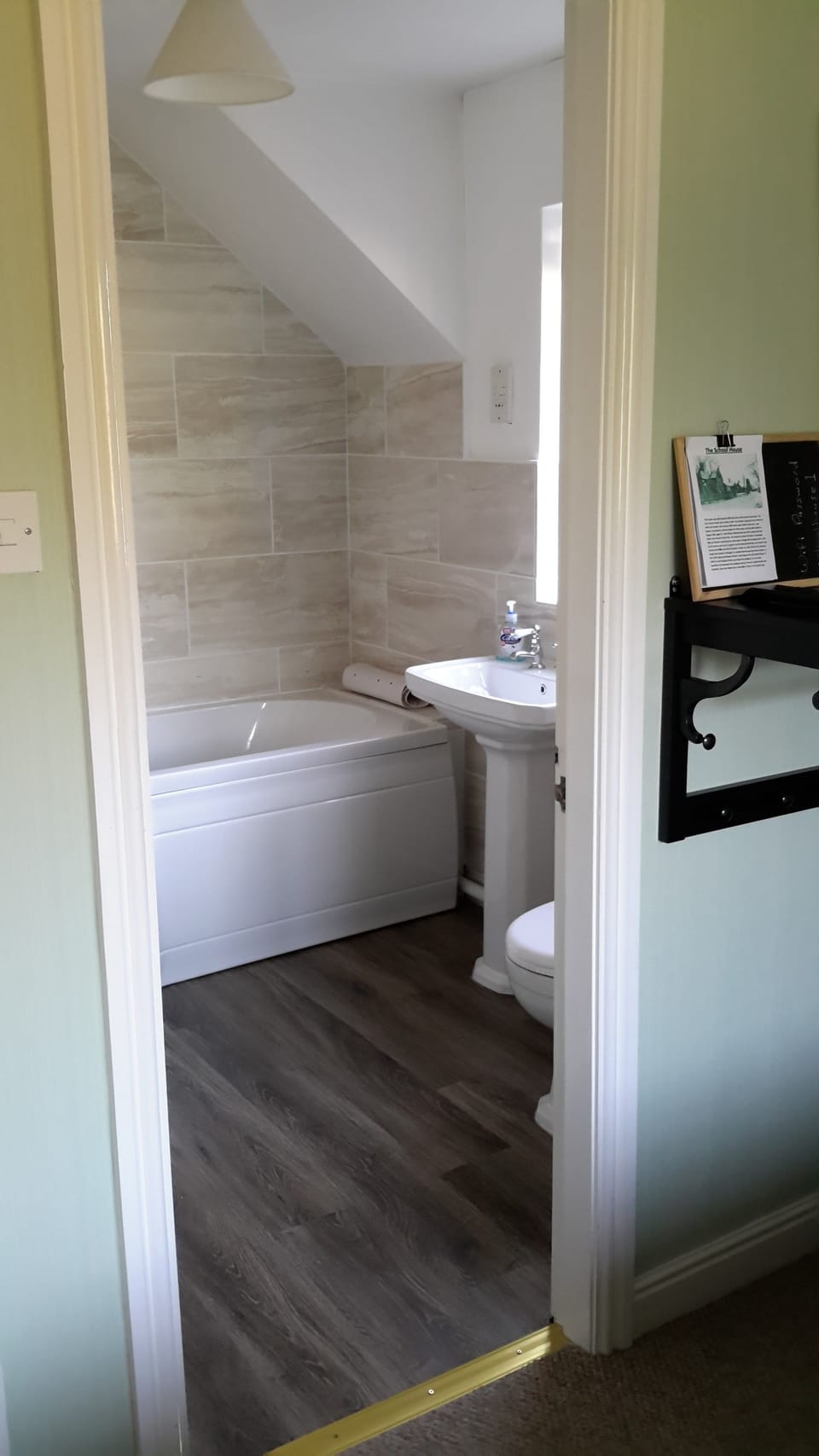 Double Room, Bathtub (English) | Bathroom | Towels