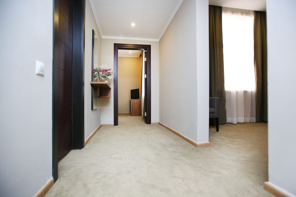 Minibar, in-room safe, desk, blackout drapes