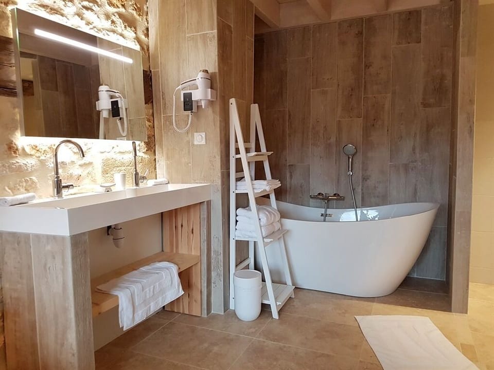 Le Petit Paradis Bed and Breakfast in Nouvelle-Aquitaine