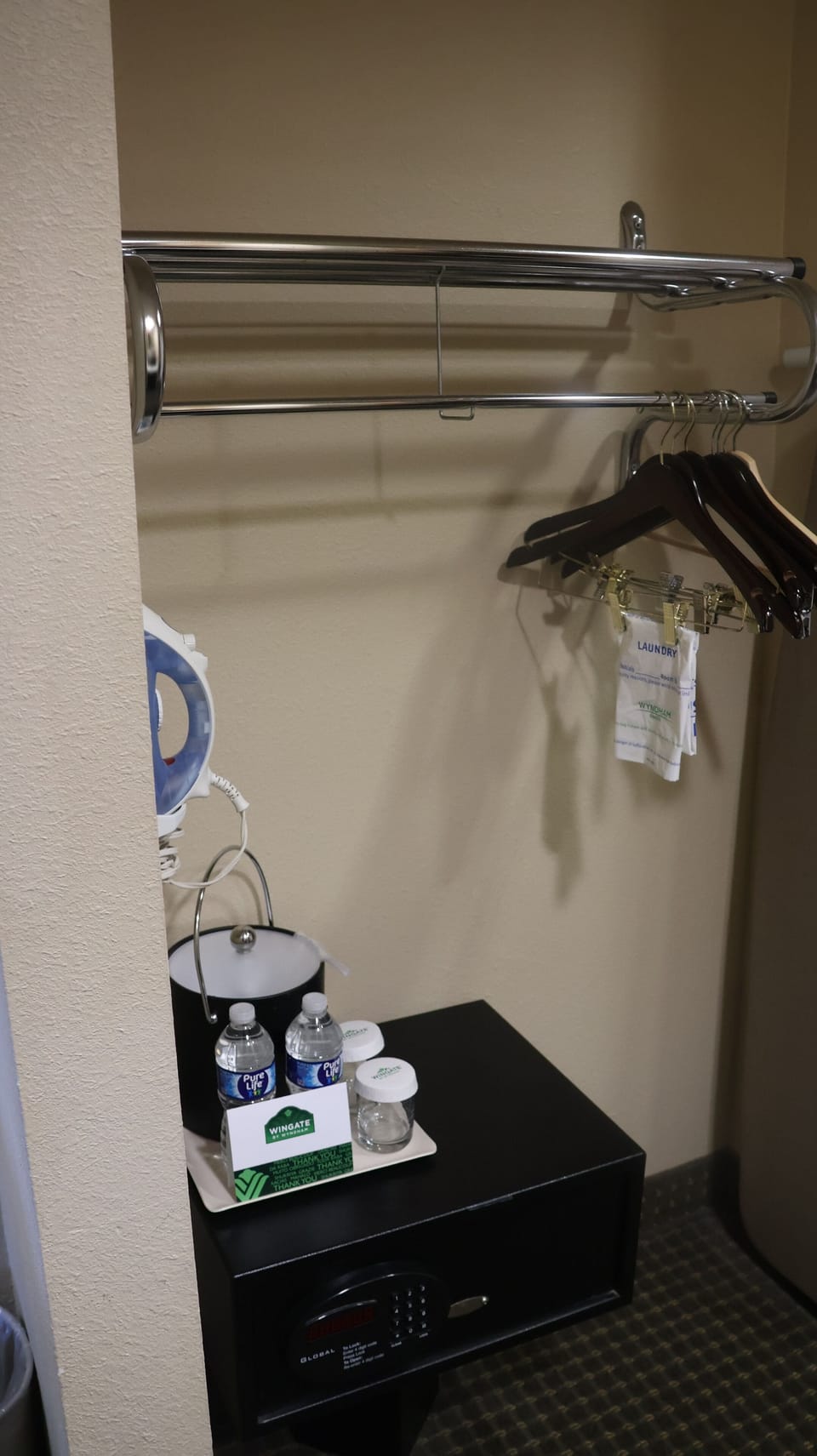 Room, 2 Queen Beds, Accessible (Bathtub with Grab Bars) | Tempur-Pedic beds, in-room safe, desk, blackout drapes