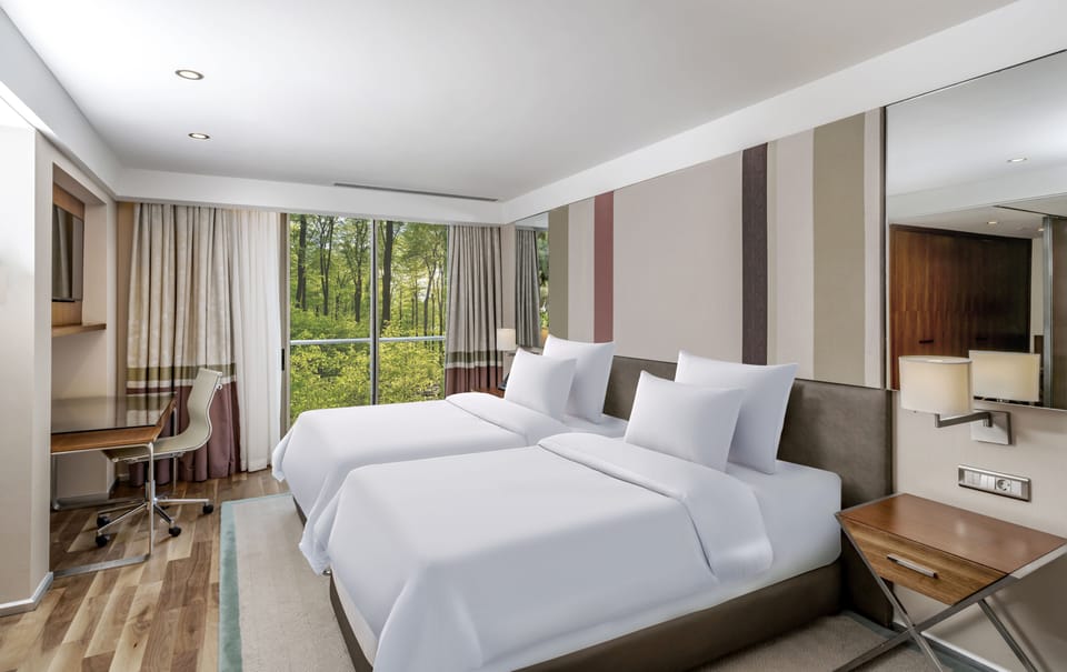 Villa, 1 King Bed (Privé) | 3 bedrooms, premium bedding, free minibar, in-room safe