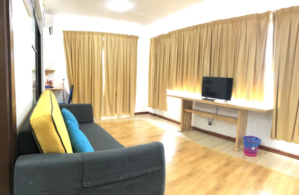 Family Suite | Desk, iron/ironing board, free WiFi, wheelchair access