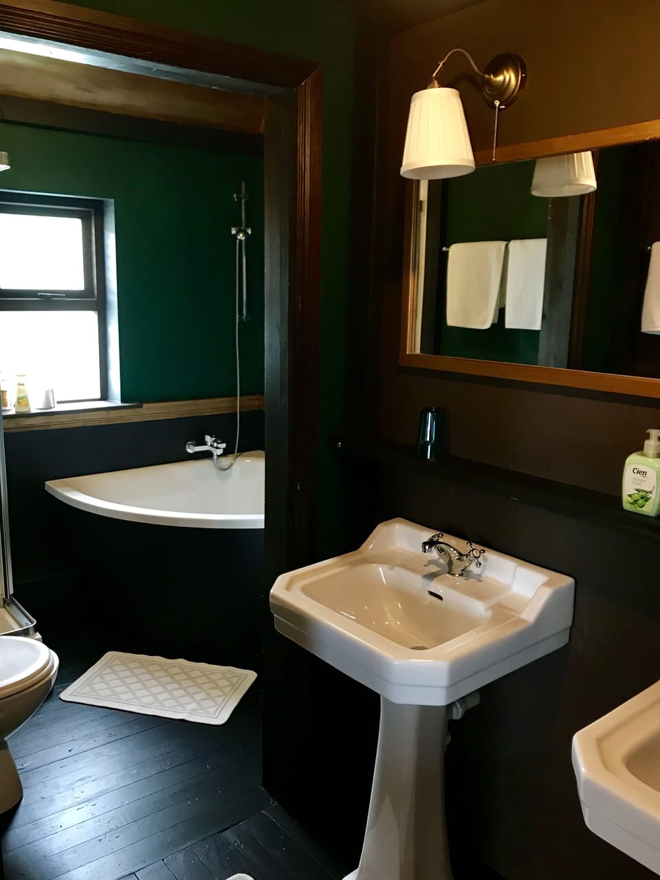 Grand Suite, Mountain View, Annex Building | Bathroom | Shower, free toiletries, hair dryer, soap